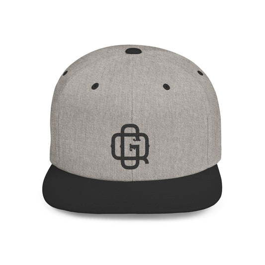 QUSTOM Stylish Flat Bill Snapback Hat, Trendy Caps for Outdoor Activities, Fashion Accessory for All Occasions, Streetwear, Casual Style